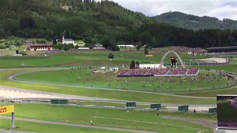 August 2021 findet das zweite rennen der königklasse des motorradrennsports statt. F1 Red Bull Ring Austria 2015 fullHD - YouTube
