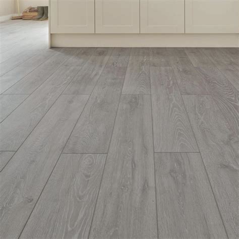 Howdens Professional V Groove Light Grey Oak Laminate Flooring 222m²