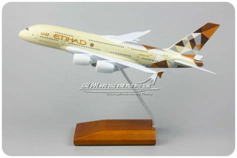 1200 30cm Etihad Airbus A380 Passenger Airplane Diecast Metal Aircraft