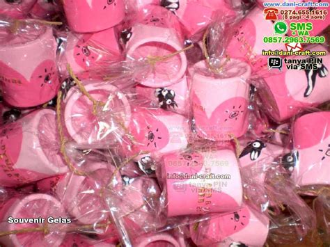 Beli souvenir gelas enamel online berkualitas dengan harga murah terbaru 2021 di tokopedia! Harga Gelas - Souvenir Pernikahan Unik Bermanfaat Harga Murah