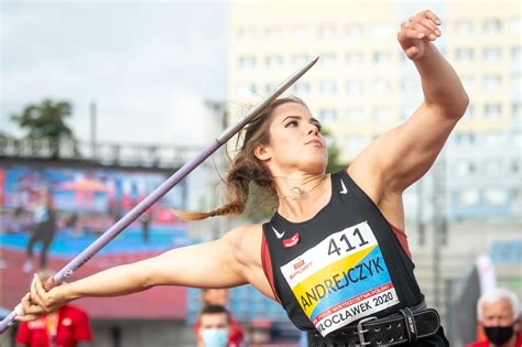 Jest absolwentką uniwersytetu wrocławskiego, gdzie studiowała politologię ze specjalnością dziennikarską. Lekkoatletyka. Maria Andrejczyk przez stres nie mogła spać ...