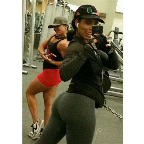 That Post Leg Day Pump 🍑 Ig Sherina Henry Knows How To Have Fun In The Squat Rack 💪 Squat Rack