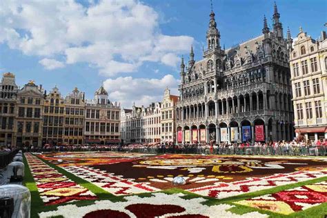 Grand Place De Bruselas La Plaza Más Famosa Kolaboo