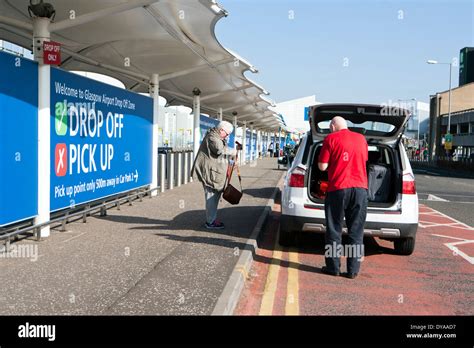 Drop Zone Hi Res Stock Photography And Images Alamy