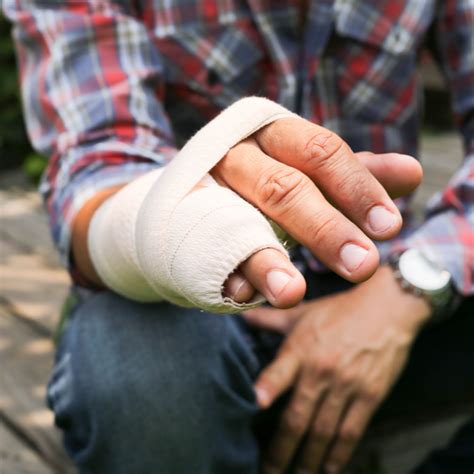 Workers Comp For Hand And Finger Injuries Calhoon And Kaminsky Pc