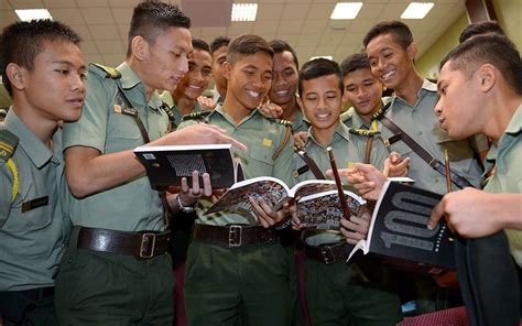 Maktab Tentera Diraja Malaysia Maktab Tentera Diraja Atau Lebih