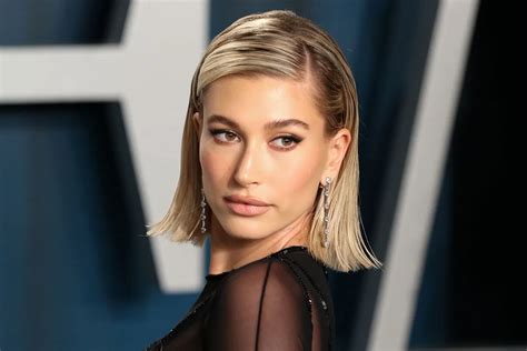 Hailey Bieber Turned To Therapy To Help Her Deal With Negative