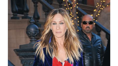 sarah jessica parker reflects on sex and the city s 20th anniversary