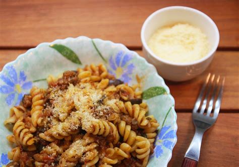 Pasta with Easy Meat Sauce ~ Fast Food Near Me A healthy ...