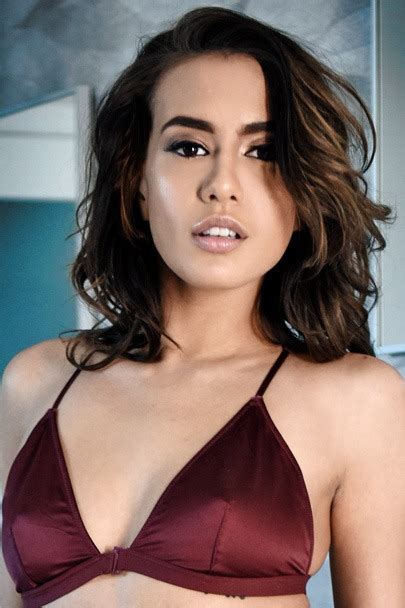Your Dreamgirl Roommate Janice Griffith Interactivegf Com