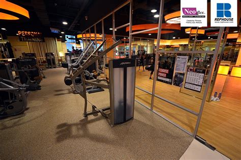 Ugh, can't feel my shoulder anymore. Neoflex 700 Series Rubber Fitness Flooring @ Celebrity ...