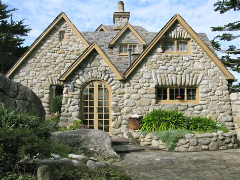 Cottages By The Sea The Handmade Homes Of Carmel Cute Cottages