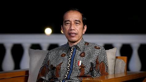 Gara Gara Keluh Kesah Terlilit Hutang Jokowi Berikan Bantuan Istri
