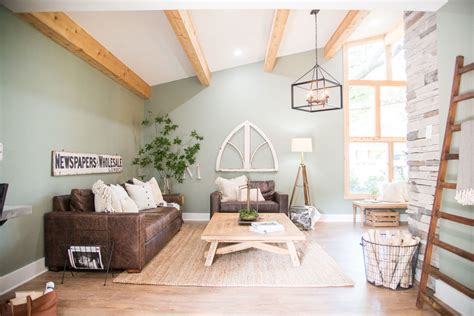 How To Choose The Perfect Farmhouse Paint Colors