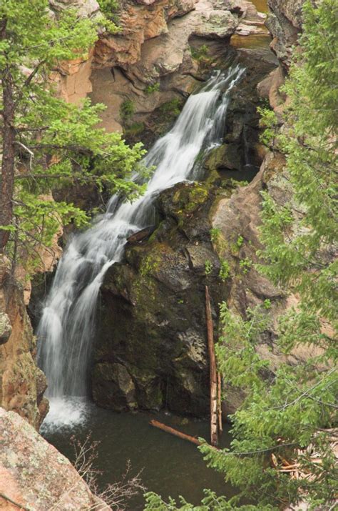 Jemez Falls In New Mexico Is An Easy Hike In The Santa Fe Natural Forest