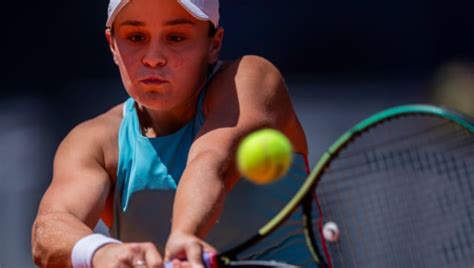 Madrid Open Ashleigh Barty Sets Up Semi Final Date With Paula Badosa