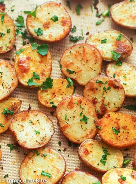 Mix together the garlic, sage, salt and pepper. Oven Roasted Red Potatoes - Immaculate Bites