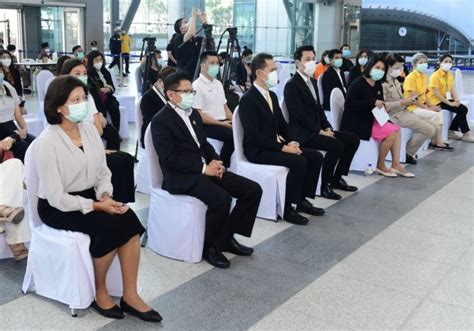 เปิดข้อมูลเดินทางไปฉีดวัคซีน สถานีกลางบางซื่อ ที่สะดวก รวดเร็ว ขสมก.จัดรถเมล์ฟรี 3 เส้นทางเชื่อมสถานีรถไฟฟ้า mrt 5 สถานี และ bts อีก 3 สถานี สะดวก. 'CP-CPF' หนุนแพทย์ฉีดวัคซีนประชาชน - ร่วมสร้างภูมิคุ้มกัน ...
