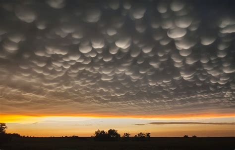 Fascinating Cloud Formations Incredible Mammatus Clouds