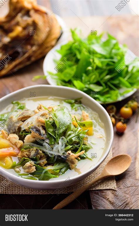 Northern thai food has a distinct flavour which is quite far removed from what most people associate with central thai food. Northern Thai Food ( Image & Photo (Free Trial) | Bigstock