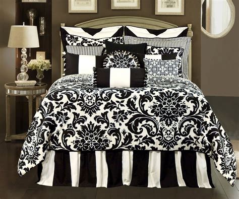 like my room without pink and green white bed set black white bedding white bedroom