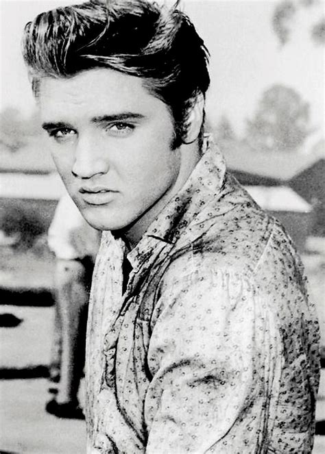 His brother, jessie garon, was stillborn. Elvis Presley | Elvis presley young, Elvis today, Elvis ...