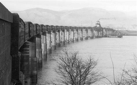 South Alloa Forth Railway Swing Bridge Built In 1886 For T Flickr
