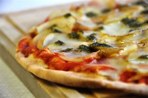 5 Vegan Pizza Recipes With Vegan Cheese To Die For