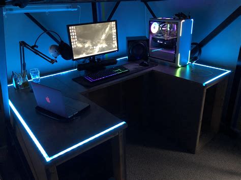 L Shaped Desk Gaming Setup