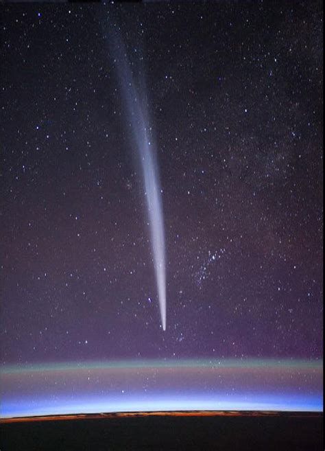 absolutely spectacular photos of comet lovejoy from the space station universe today