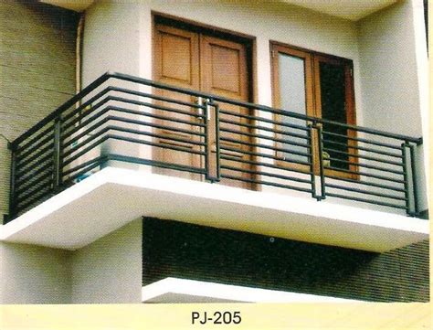 Pagar rumah mempunyai beberapa fungsi sebagai gerbang masuk dan pembatas area rumah. BENGKEL LAS KARYA ABADI : CONTOH DESAIN BENTUK PAGAR ...