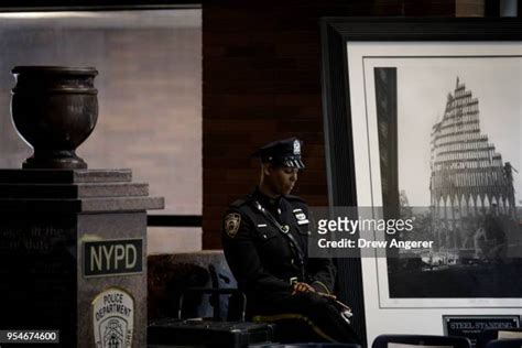Police Commissioner Oneil And Nyc Mayor De Blasio Add Names Of Police