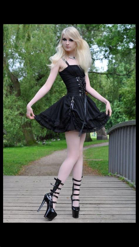 Pin By K Br On Hot Trap Fashion Gothic Fashion Hot Goth Girls