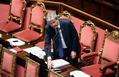 Italian Parliament Approves New Government For Now The New York Times