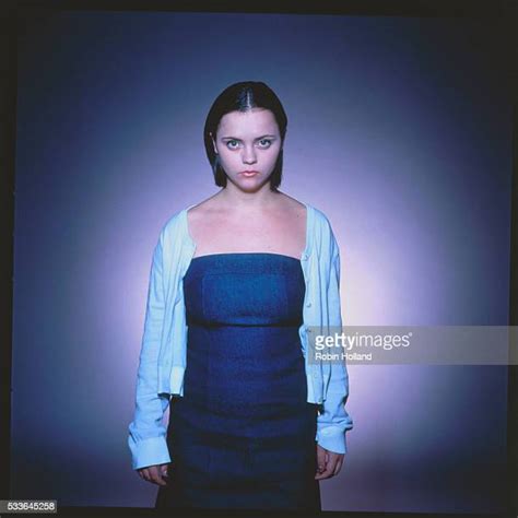 Christina Ricci 1998 Photos And Premium High Res Pictures Getty Images