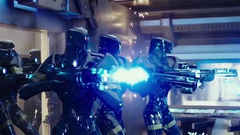 Free valerian and the city of a thousand planets movies wallpaper. Valerian And The City Of A Thousand Planets Robots ...