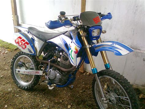Cb350 cc atau disebut juga cb dream keluaran sekitar tahun 1970an susah ditemukan, namun modifikasi tiger 2000 menjadi sepeda motor klasik cb dream ( cb gemuk / cb gendut ). Cara Modif Honda Tiger Jadi Jap Style | Modifikasi Motor ...