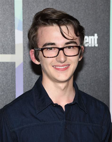 Game Of Thrones First Look At Grown Up Bran Stark Ahead Of His Season