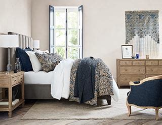 When describing this furniture brand, we think of traditional signature pieces. Bedroom: Ideas, Furniture & Decor | Pottery Barn