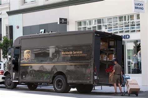 Is UPS Delivery Service Open on 4th of July 2020? | Heavy.com