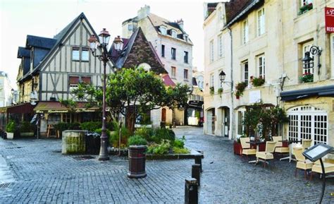 143 dated 17 june 2021 and the ministry of health order dated 26 june 2021. Caen : quand la môme Piaf battait le pavé au Vaugueux