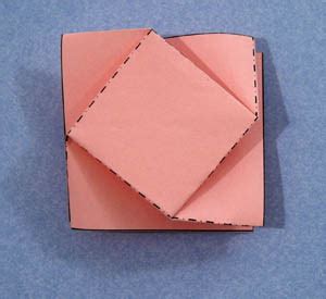 how to fold a square twist