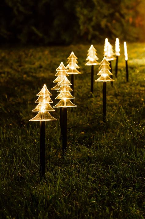 Das bedeutet, dass das licht grundsätzlich nur geduldet werden muss, wenn es ortsüblich ist und nicht wesentlich beeinträchtigt. LED Leuchtstäbe Leuchtstab Gartendeko Weihnachten ...