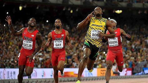 Ostenta once títulos mundiales y ocho olímpicos como velocista, 1 2 además posee los récords mundiales de los 100 y 200 m lisos, y la carrera de relevos 4×100 con el equipo jamaicano. Athlétisme. Usain Bolt : "Je peux aller jusqu'à Tokyo 2020"