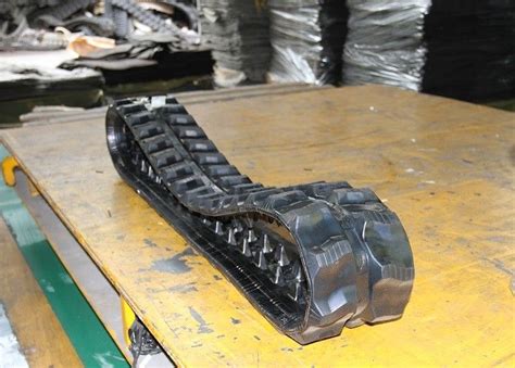 Small Size Rubber Crawler Tracks 180 X 72 X 38 Mm For Eurocomach