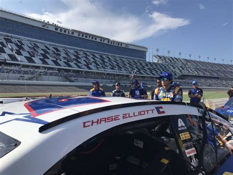 The average nascar race draws about three million viewers, up slightly from last year when comparing apples to apples, nascar said, but down in the bulk of nascar races, away from the superspeedways, races can sometimes fall into predictable patterns. Starting on the front row for tomorrow's race at Daytona ...