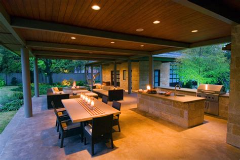 Thinking about building an outdoor kitchen at home? Dallas Outdoor Living Spaces and Hardscapes - Bonick ...