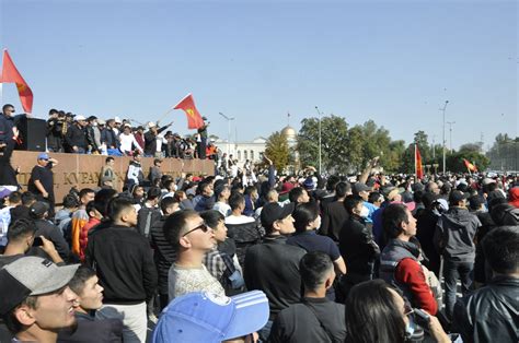 Thousands Gather In Bishkek As Losing Parties Protest Kyrgyzstan S Vote Daily Sabah