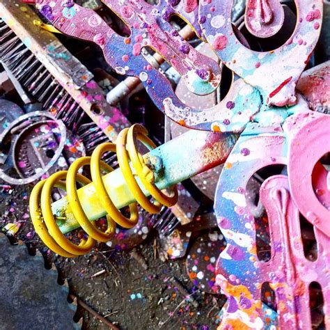 They're loads of fun, filled with cheap parts, and offer some of the greatest wrenchin' you can find in this great nation of ours. Do it yourself scrap metal art ideas made with junk yard metal and salvaged found objects by Ray ...
