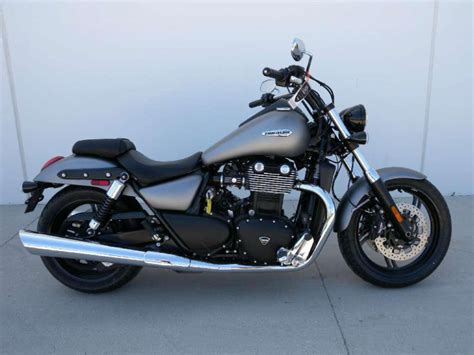 No radio, no cruise control, no walkie talkies. Buy 2013 Triumph Thunderbird Storm ABS - Matte Graphite on ...
